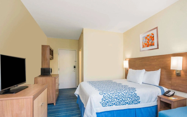 Days Inn by Wyndham Cadiz