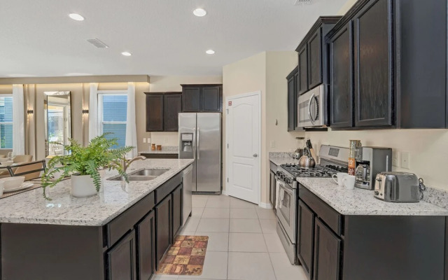 6047 Broad Oak Drive