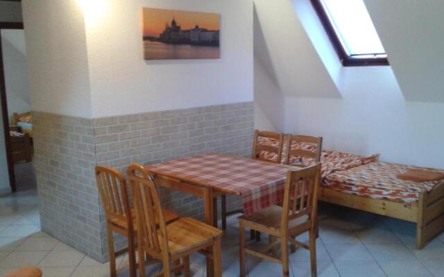 Apartman116 Airport