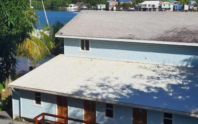 Hotel Roatan Dive And Yacht Club