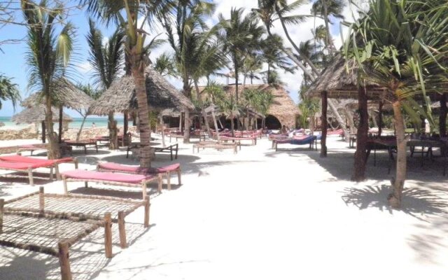 Samaki Lodge