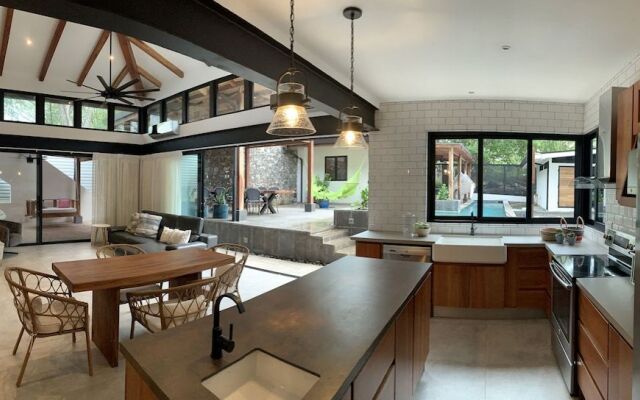 My Way Langosta Beach House