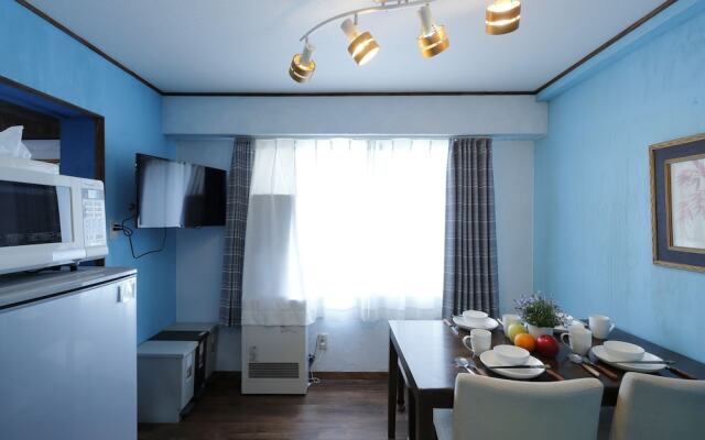 F24-402 Stylish Suite 1min from subway