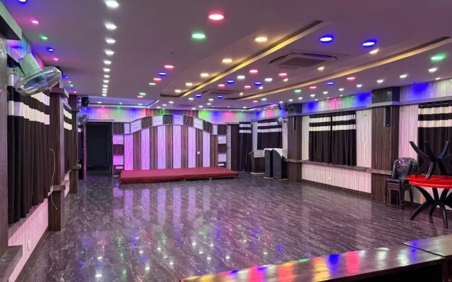 Fortune Club And Suites