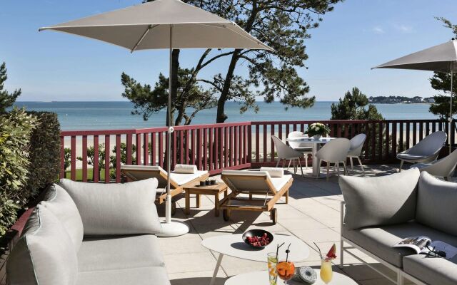 Hôtel Barrière l'Hermitage