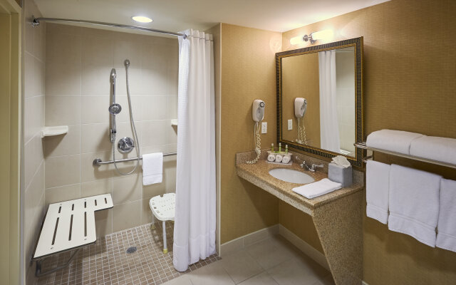 Holiday Inn Express & Suites Huntsville, an IHG Hotel