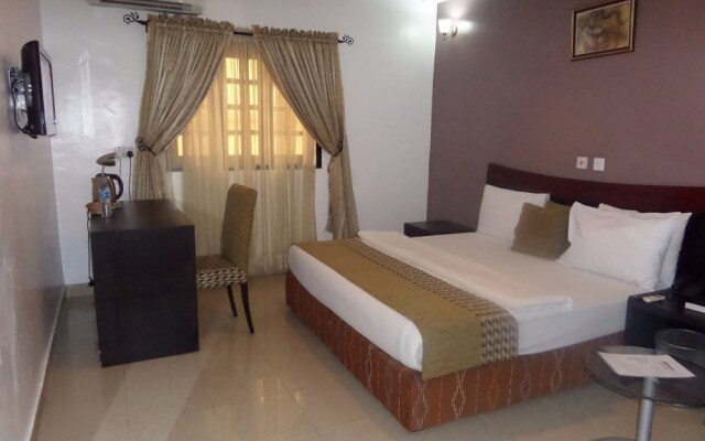 Suru Express Hotel GRA