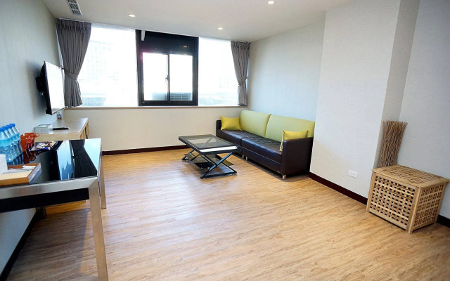 Urban Chic Inn