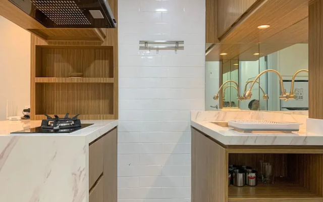 Fancy And Nice Studio At Sunter Park View Apartment