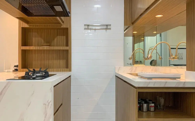 Fancy And Nice Studio At Sunter Park View Apartment
