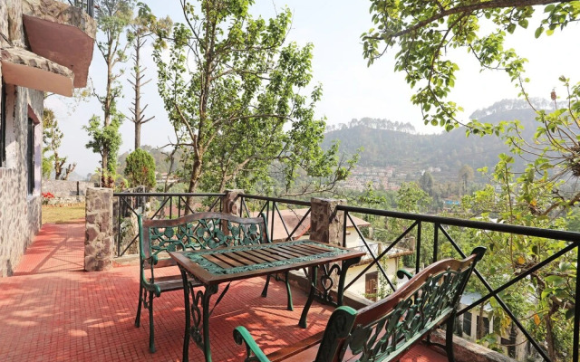 OYO 13076 Home Boutique 3BHK Villa Bhimtal