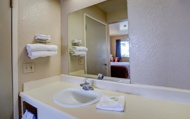 Good Nite Inn Salinas