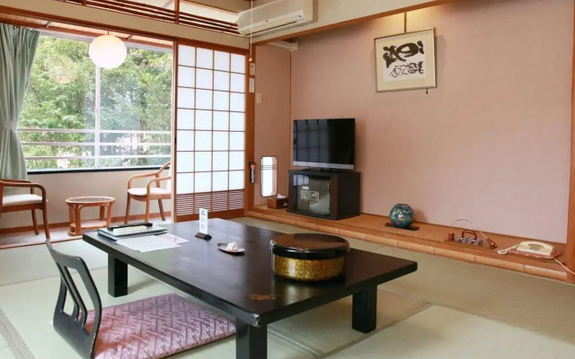 Gyokusenkaku