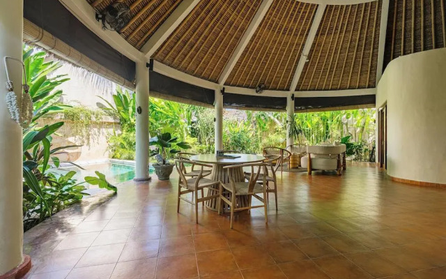 Flor Villa by Betterplace