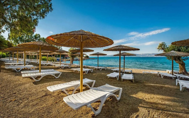 Evia Riviera Resort
