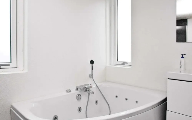 8 Person Holiday Home in Brovst-by Traum
