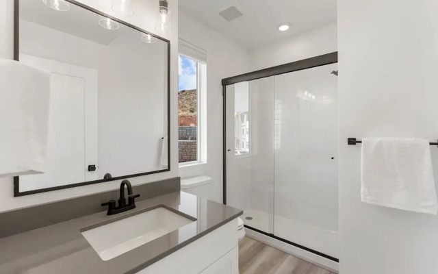 Sand Cove Retreat 5 Bedroom Townhouse