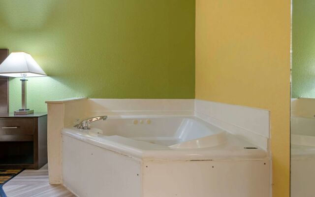 Quality Inn & Suites Mt Dora North