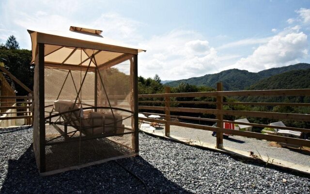 The Proud Resort - Caravan Park
