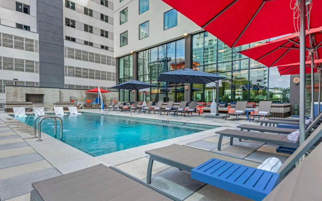Cambria Hotel Austin Downtown