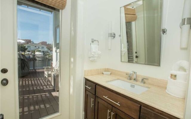 Inlet Breeze by RedAwning