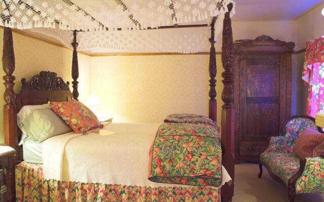 White Lace Inn