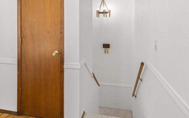 Lovely Oasis on Tunnel Vision Trail