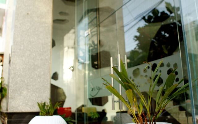 Starlet Hotel