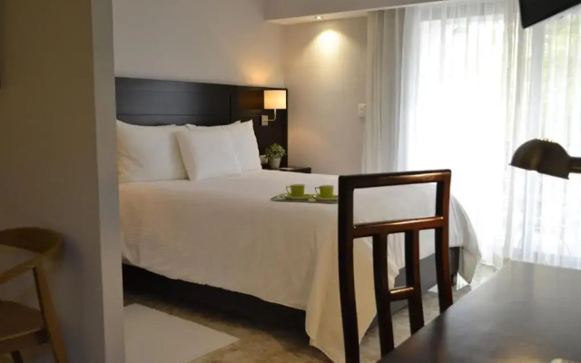 Plaza Florida Suites