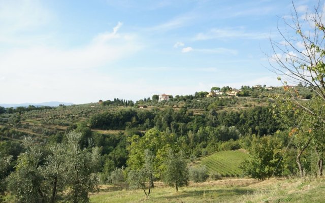 Cozy Holiday Home in Tuscany With Swimming Pool