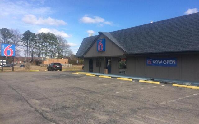 Motel 6 Newport News, VA - Fort Eustis