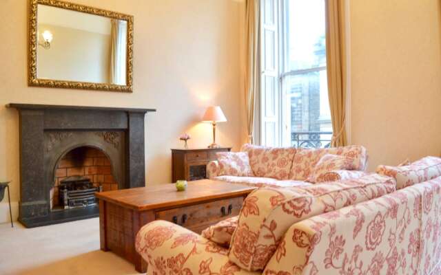 Georgian Flat In The West End