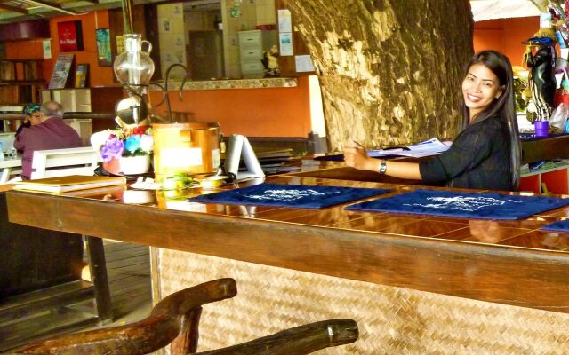Hollanda Montri Guesthouse