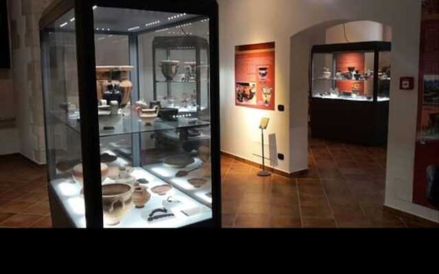 Dimora Del Falconiere B&B
