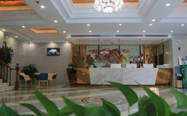 Huayi Hotel
