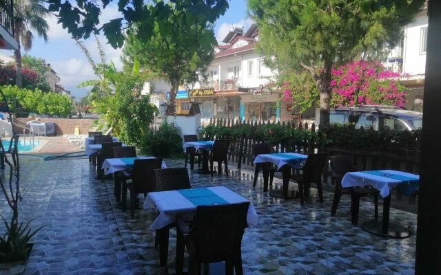 Moonlight Apart Hotel