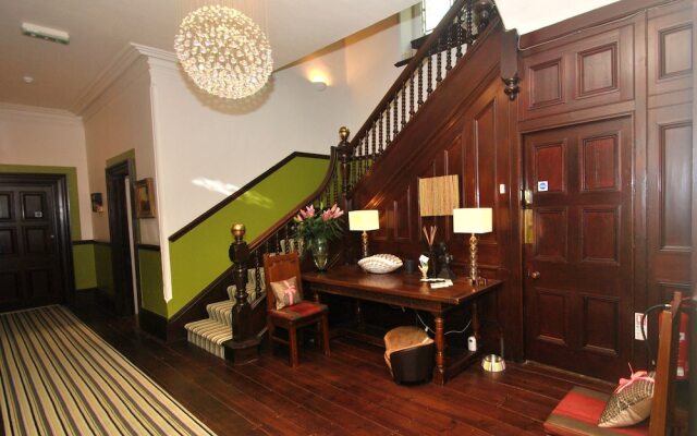 Westwell Hall