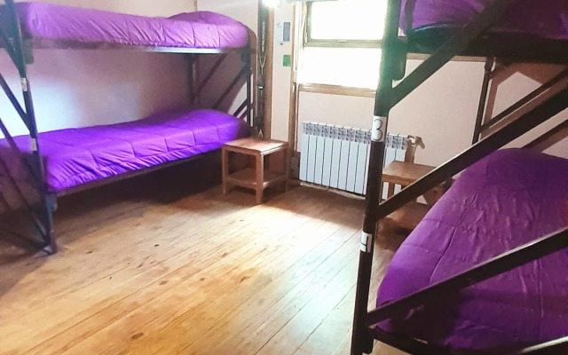 Hostel y Camping Los Coihues