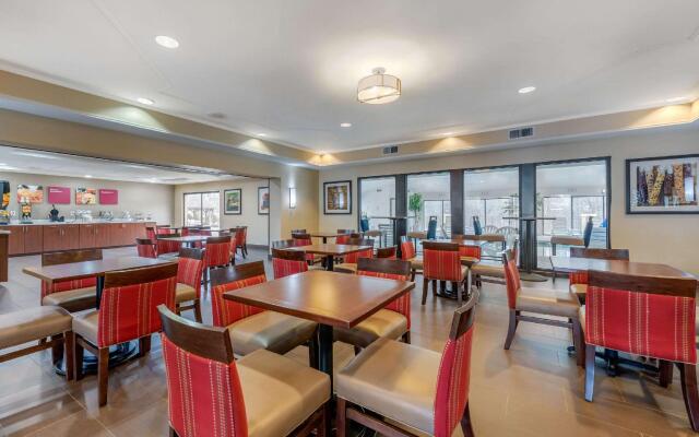 Comfort Suites Lafayette University Area