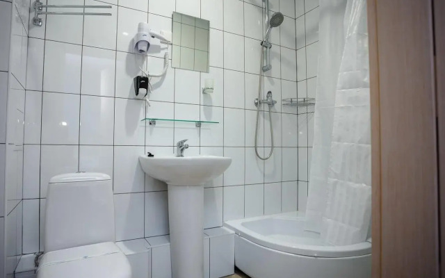 Sportivno-Gostinichnyij Kompleks Zima-Leto Hotel