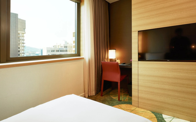 Crown Park Hotel
