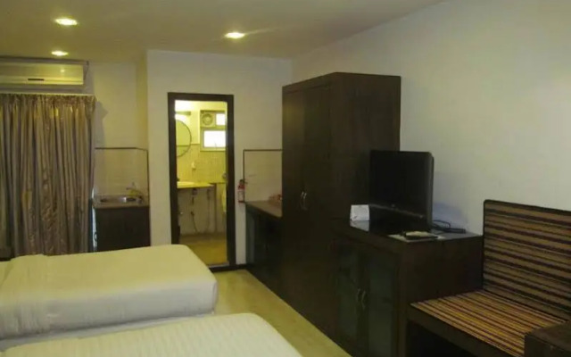 Shilton Residence Hotel