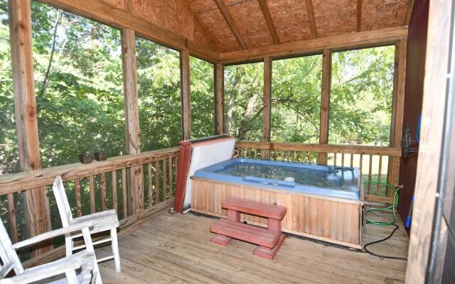 Whispering Hills - Couples Getaway