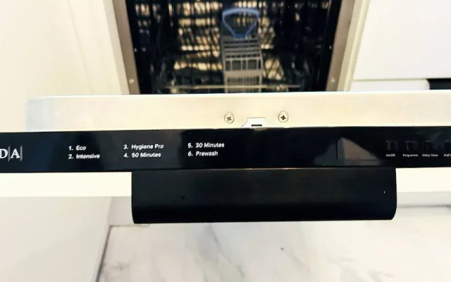 Luxury Entire Holiday Apartment - Self Checkin & Checkout