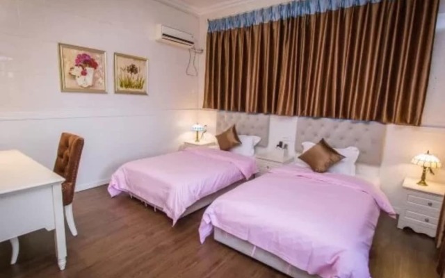 Chaozhou Two Wood Hostel