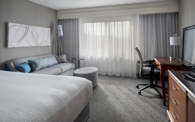 Courtyard by Marriott Lebanon