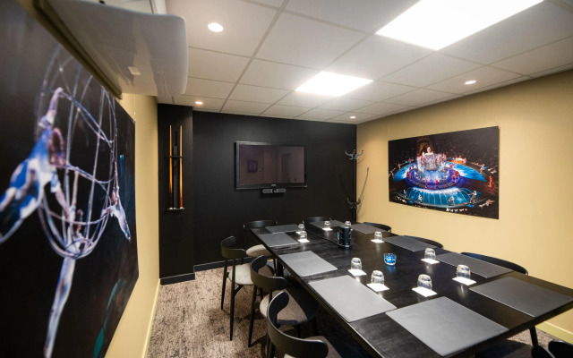 Hotel & Aparthotel Casteau Resort Mons