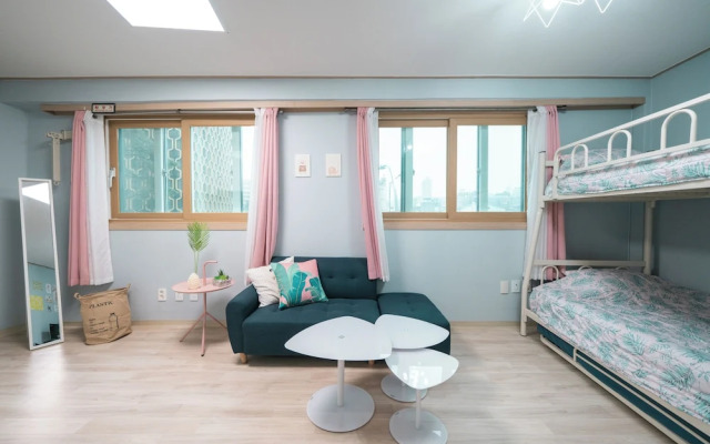 Sweet Stay at Joy's