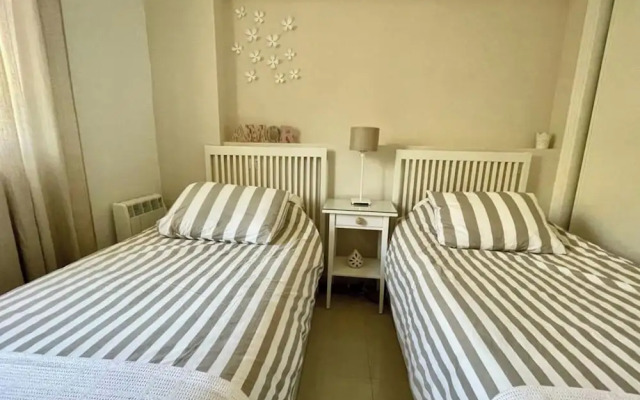 Townhouse - Sleeps 4 - Pool - Playground