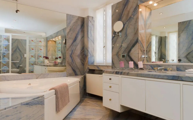 Spagna 66 - Penthouse with Terrace